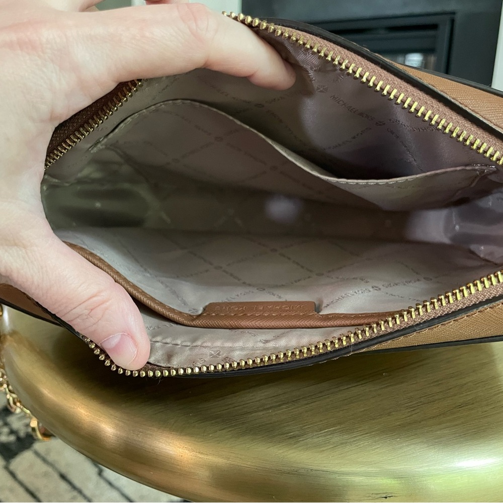 Michael Kors Jet Set Stripe Crossbody - Picture 5 of 9